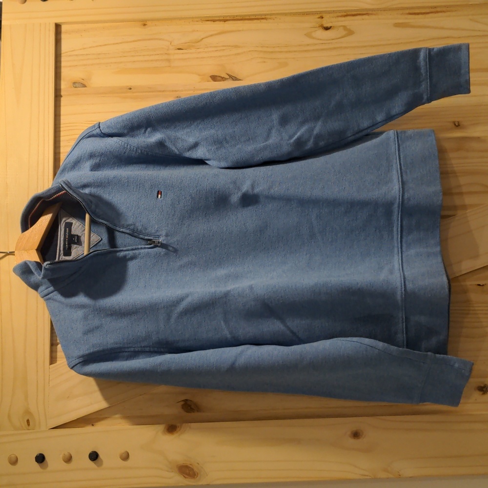 Tommy Hilfiger sweater, size medium